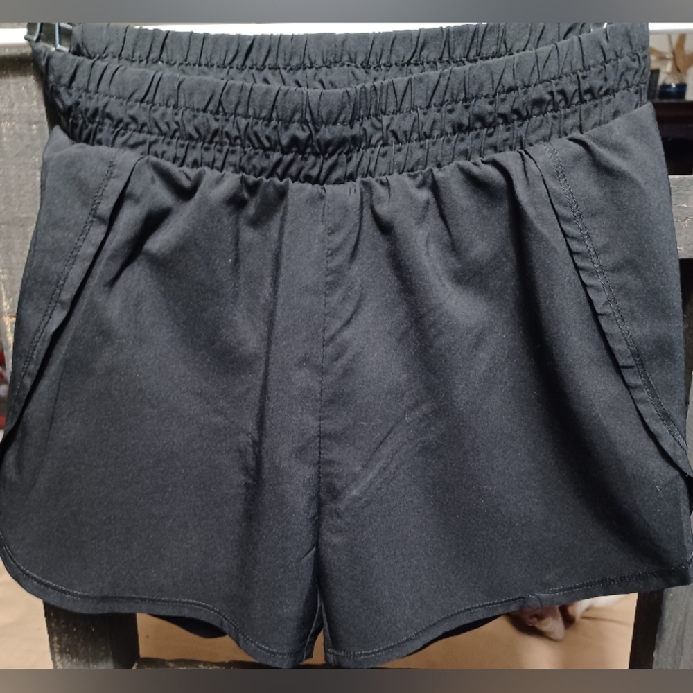All In Motion Girls Black Athletic Shorts Size M
